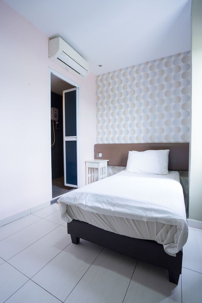 undefined Cappuccino Hotel 5