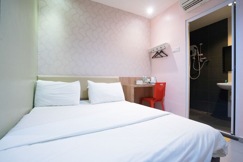 undefined Cappuccino Hotel 6