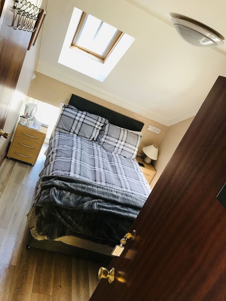 Business Double Room, 1 Double Bed, Ensuite, Mountain View (TWO)