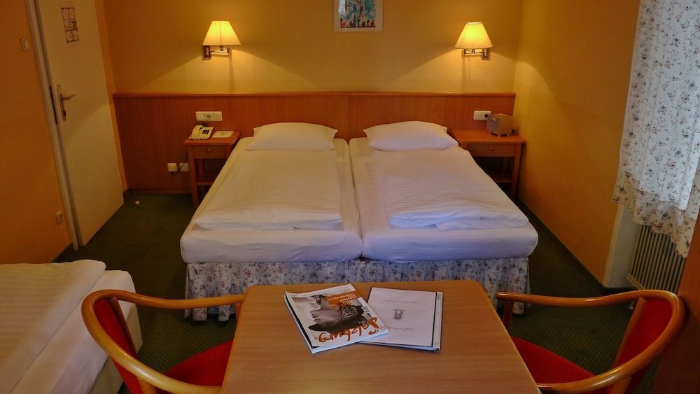 Hotel Hohenstauffen Classic Double Room, Garden View, Annex Building 2