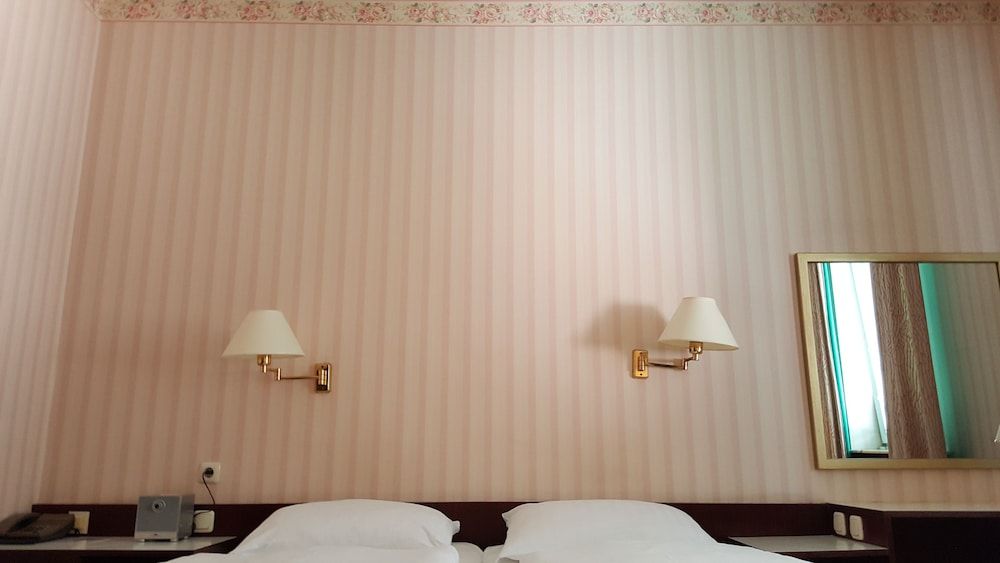 undefined Hotel Hohenstauffen 9