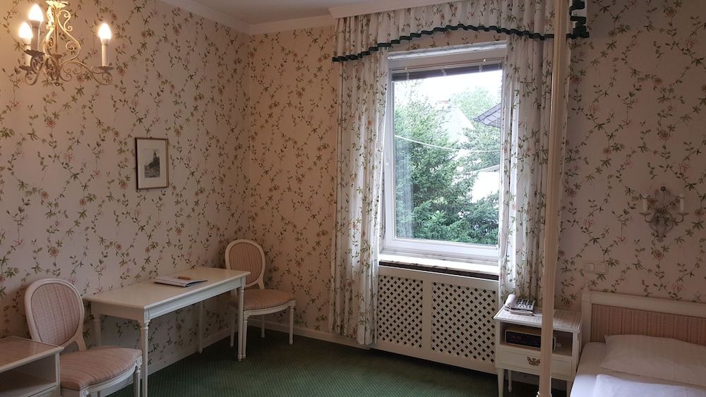 Hotel Hohenstauffen Double Room 8