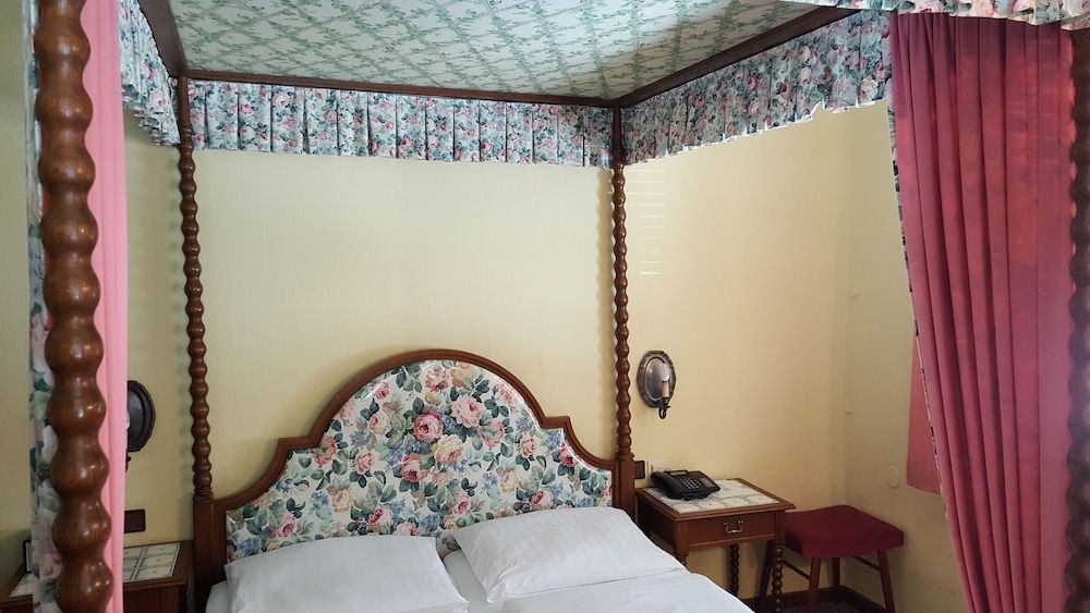 Hotel Hohenstauffen Double Room 7