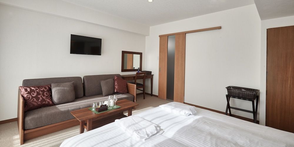 (Condominium Type) Double Room with No Bathtub, Shower Only