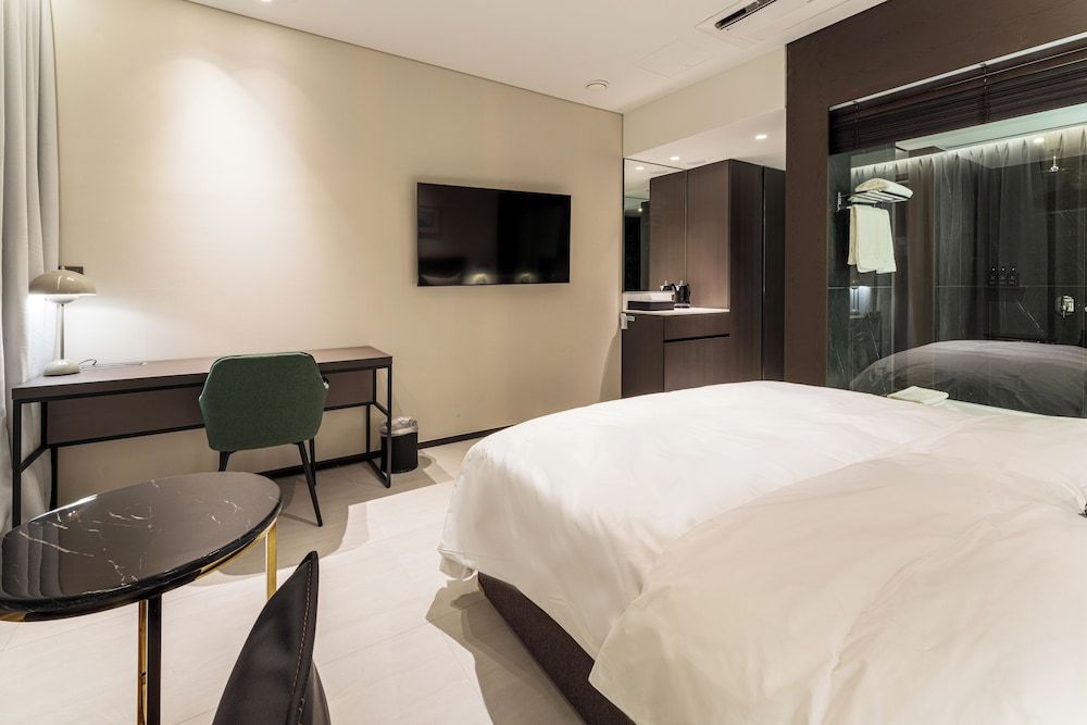 Hotel Soulhada Deluxe Room, Balcony 11