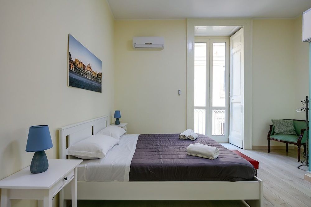 undefined A pochi passi da Piazza del Gesù