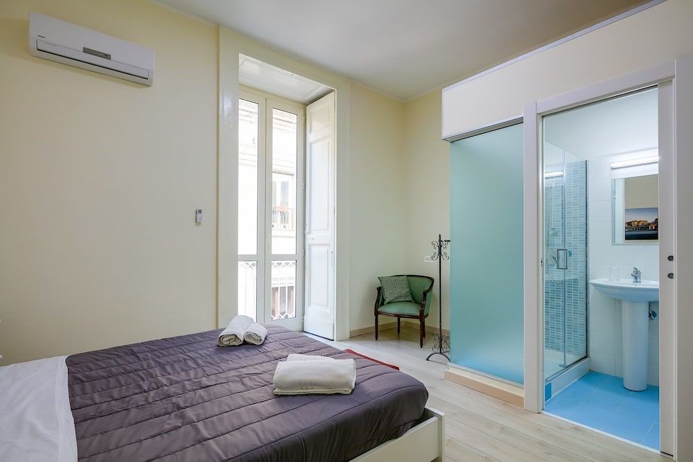 A pochi passi da Piazza del Gesù Apartment, 2 Bedrooms 11