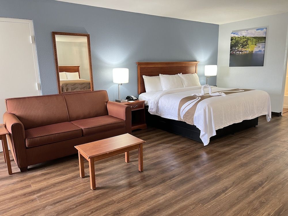 Suite, Non Smoking (1 King Bed, 2 Queen Beds)