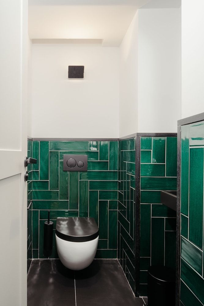 My Maison In Paris - Invalides 2-BR Deluxe Apartment Balcony Eiffel Tower view 6