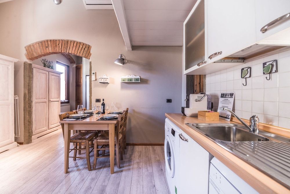 undefined A Few Steps to The Duomo Upscale 2BD Apt 5