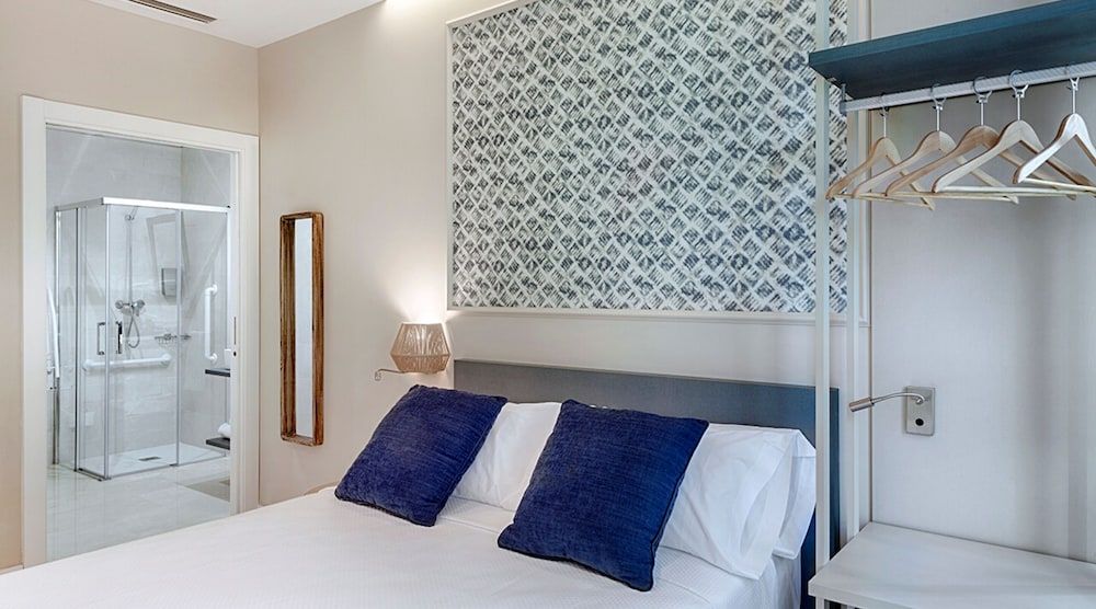 Opera House Valencia B&B Economy Double Room 3