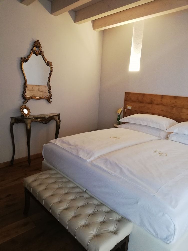 Superior Room (Melograno)