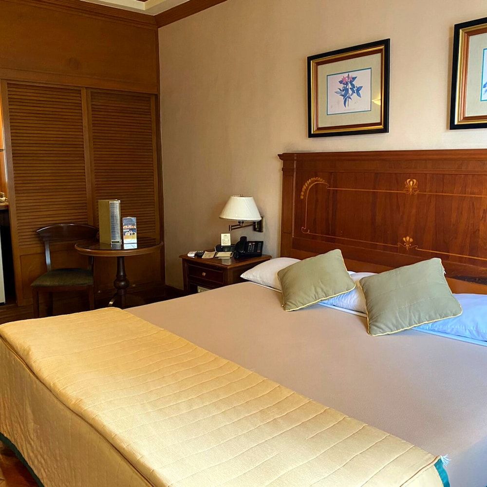 undefined Herald Suites