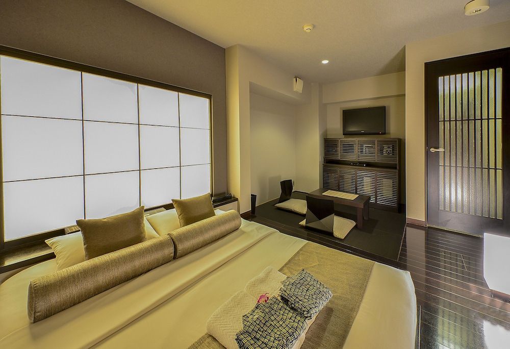 HOTEL AROMA - Adults Only Standard Double Room 9