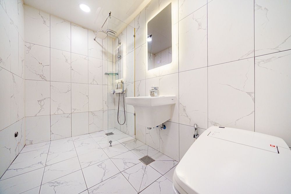 Browndot Hotel Osan Economy Room, 1 Queen Bed, Non Smoking 3