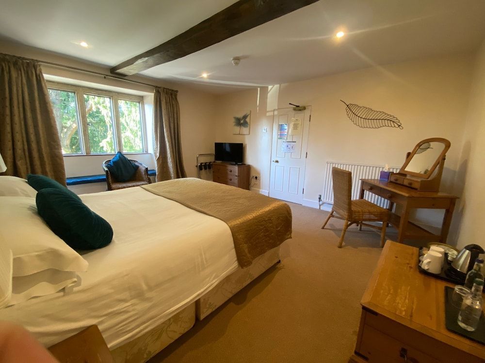 Hornsbury Mill Double Room, Private Bathroom 6