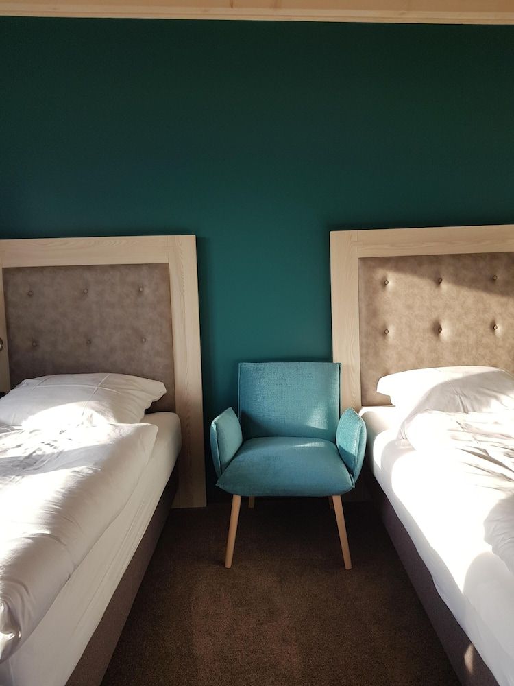 Twin Room, Private Bathroom (Matrose)