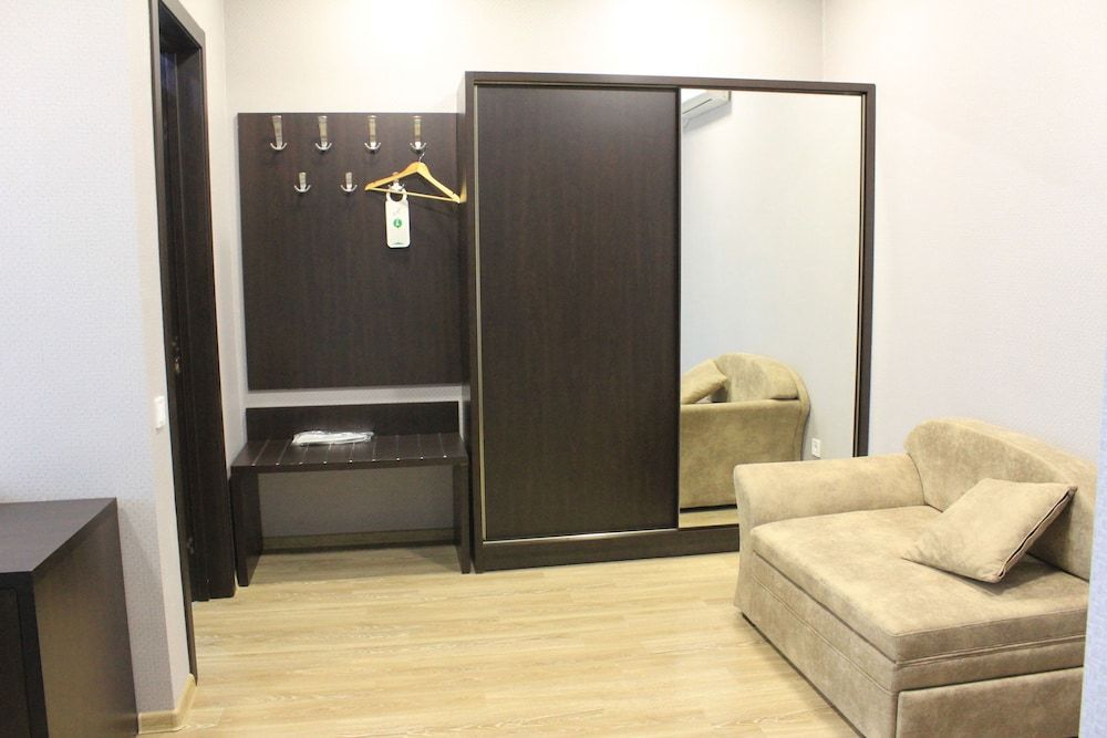 Cherry Garden Standard Twin Room, 2 Twin Beds 6