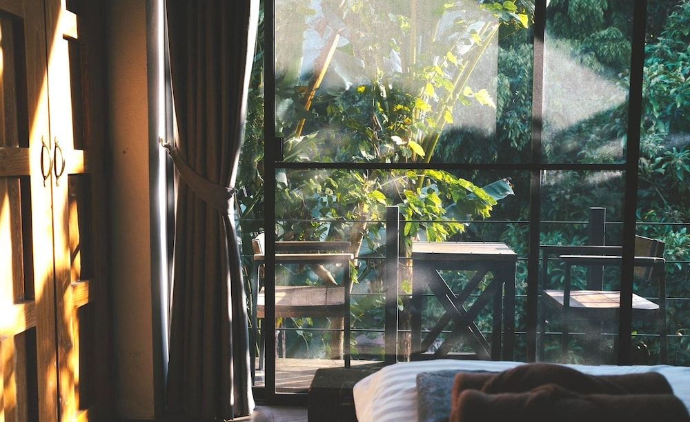 Voraman Hut Standard River View 6