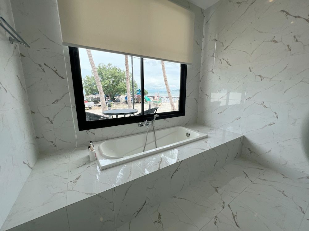 Pearl of Samui Resort Family Suite, Terrace, Sea View 9