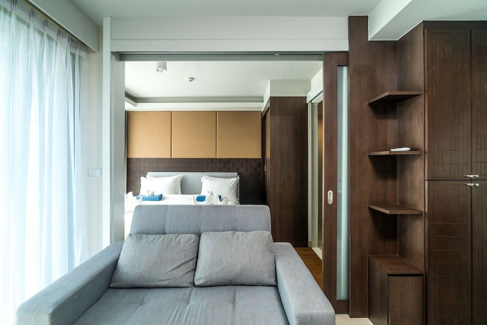 Aristo Surin by Lofty Classic Apartment, 1 Queen Bed, Kitchenette 16