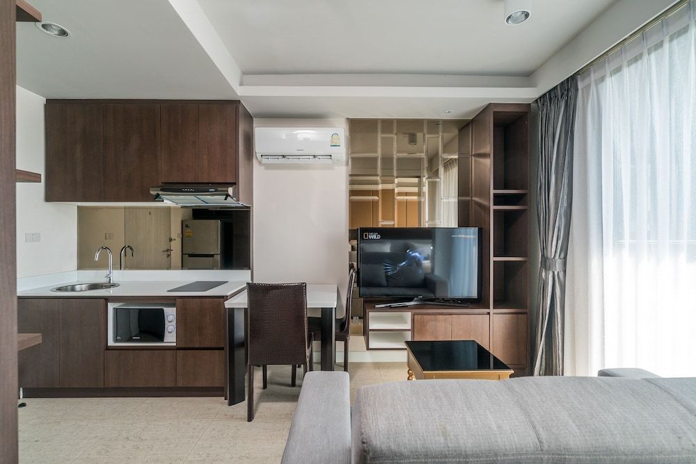 Aristo Surin by Lofty Classic Apartment, 1 Queen Bed, Kitchenette 17