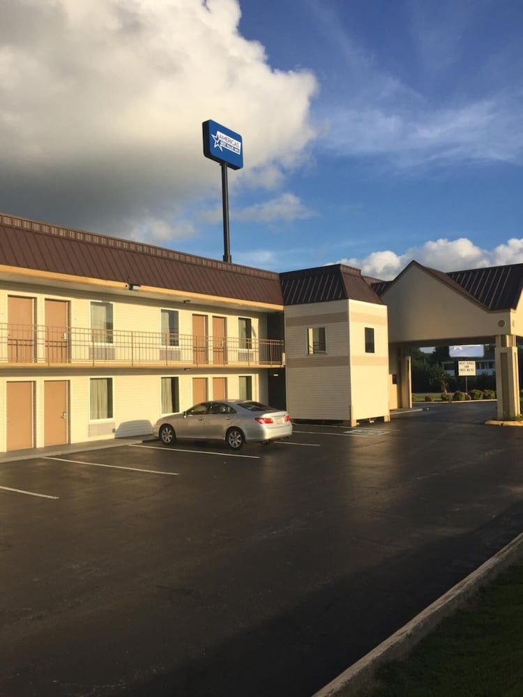 undefined Americas Best Value Inn Manchester, TN 5