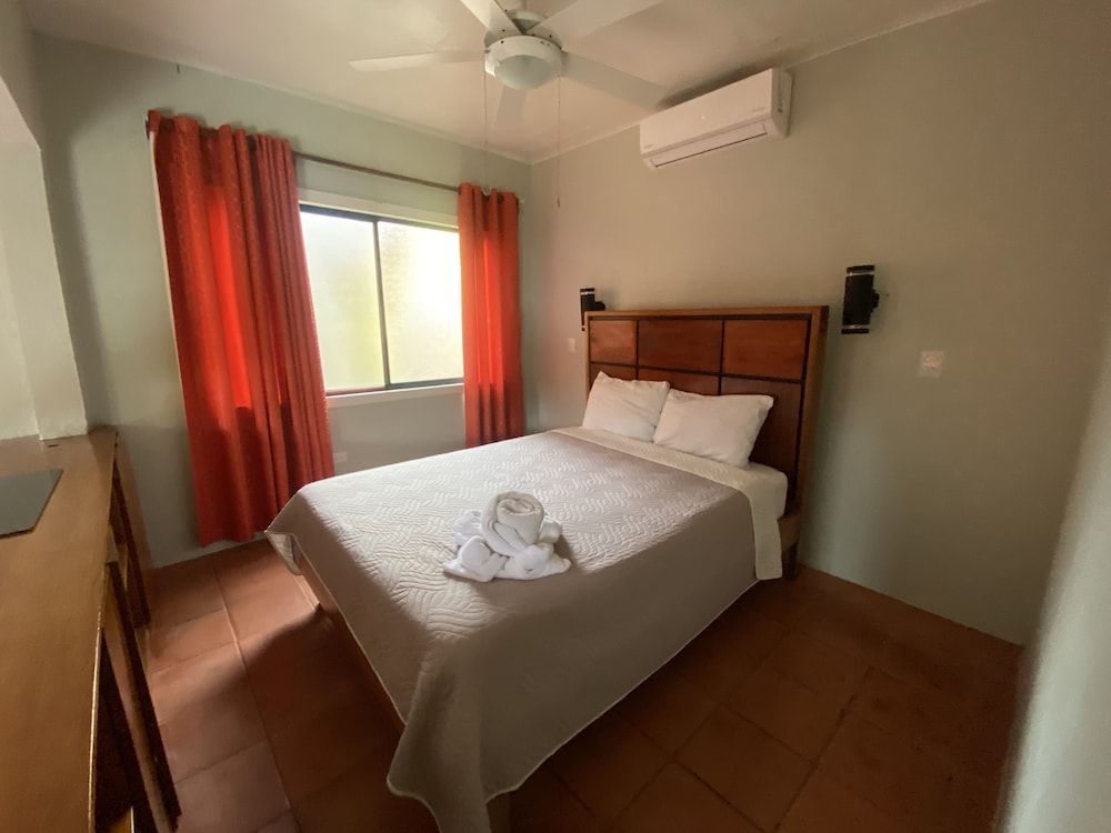 Bongo Deluxe Quadruple Room, 2 Queen Beds, Non Smoking 2