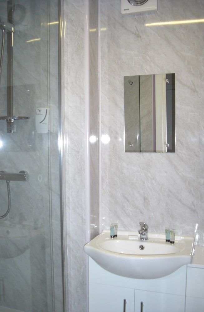 The Breadalbane Arms Hotel (Room Only) Economy Single Room 4