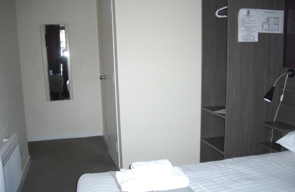 The Breadalbane Arms Hotel (Room Only) Economy Single Room 2