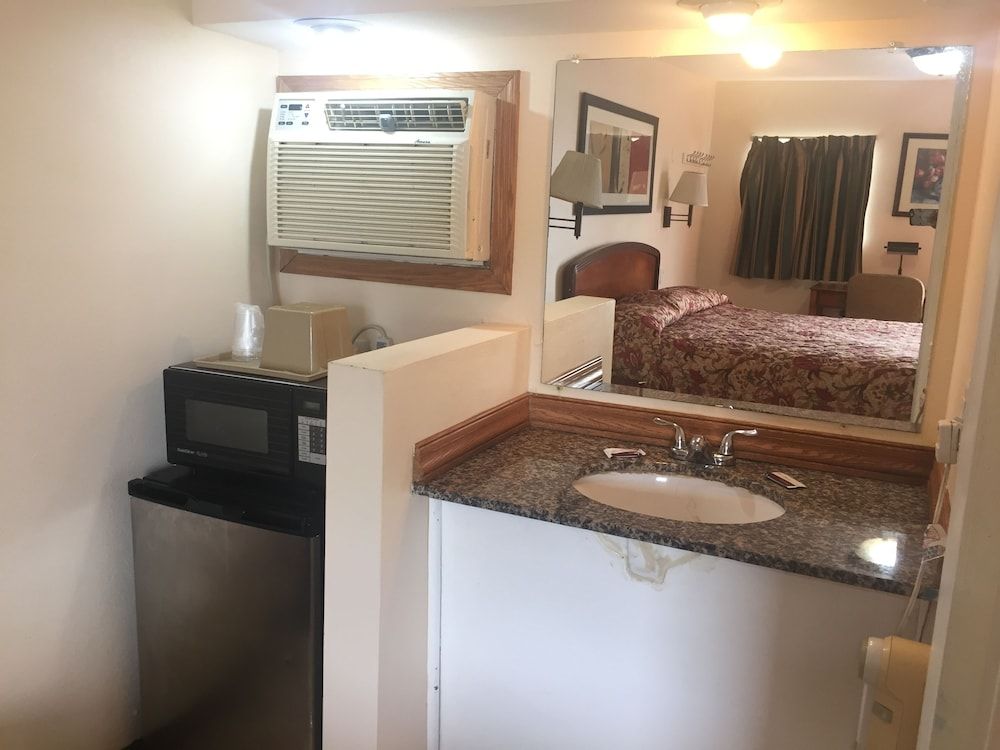 Rivers Inn Fort Madison Standard Double Room, 2 Double Beds 6