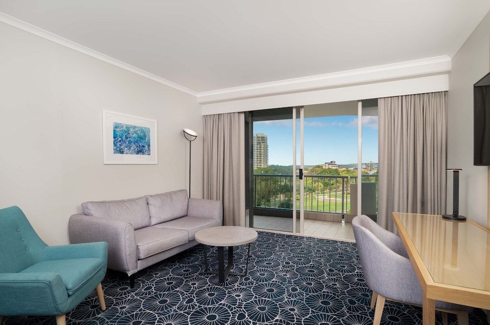 The Sebel Twin Towns Coolangatta Deluxe King Suite 4