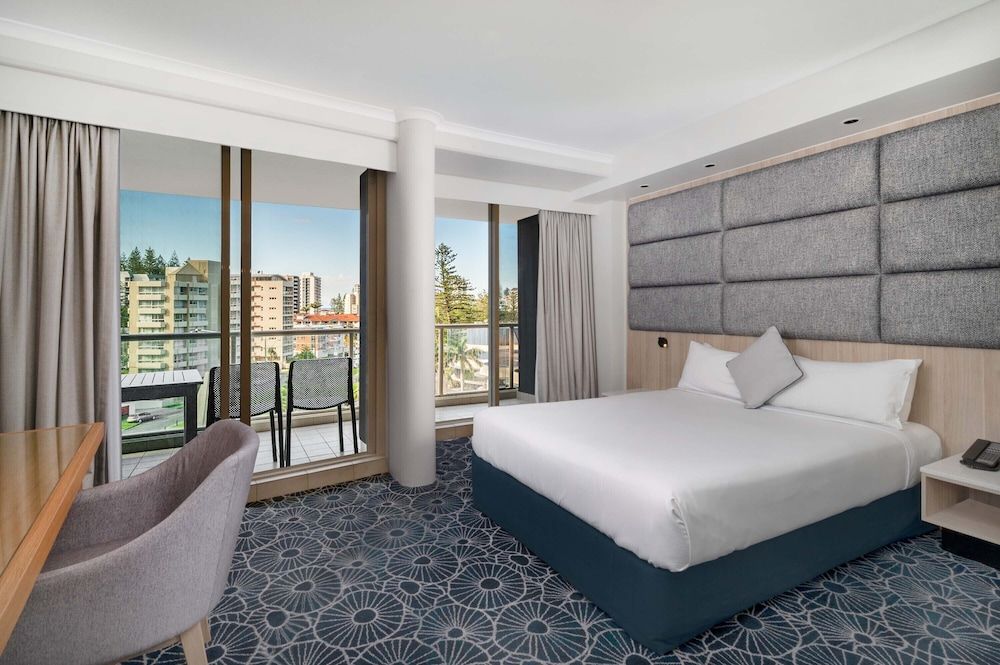 The Sebel Twin Towns Coolangatta Room, 1 Queen Bed