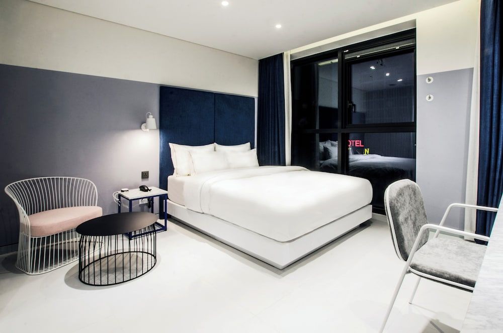 undefined Hotel The Castle 2 5