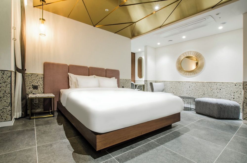 undefined Hotel The Castle 2 8