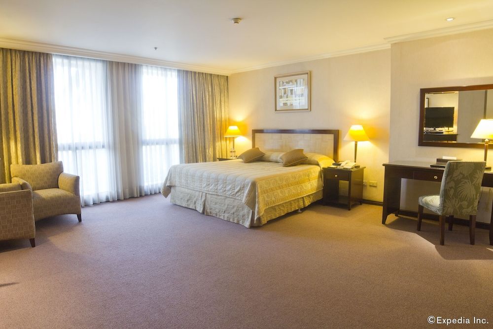 undefined Herald Suites Solana 10