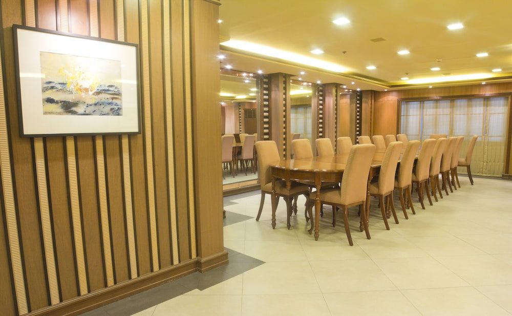 undefined Herald Suites Solana 9