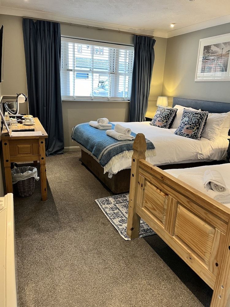 St Marys Gate Inn Standard Suite, Private Bathroom 5