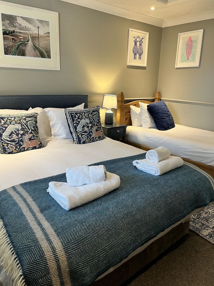 St Marys Gate Inn Standard Suite, Private Bathroom 8