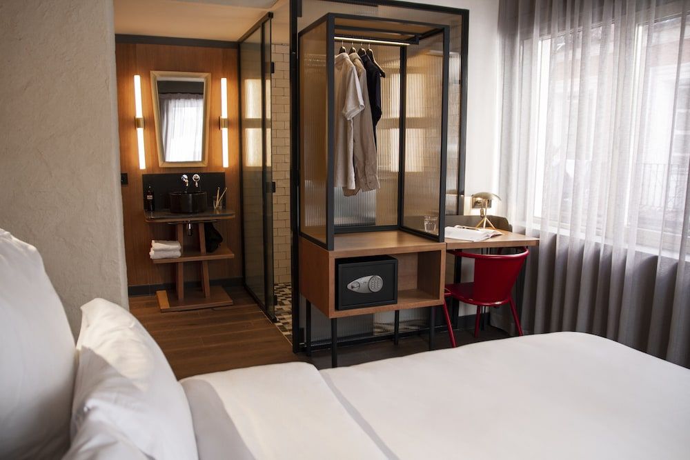 undefined LETOH LETOH Gran Vía 3