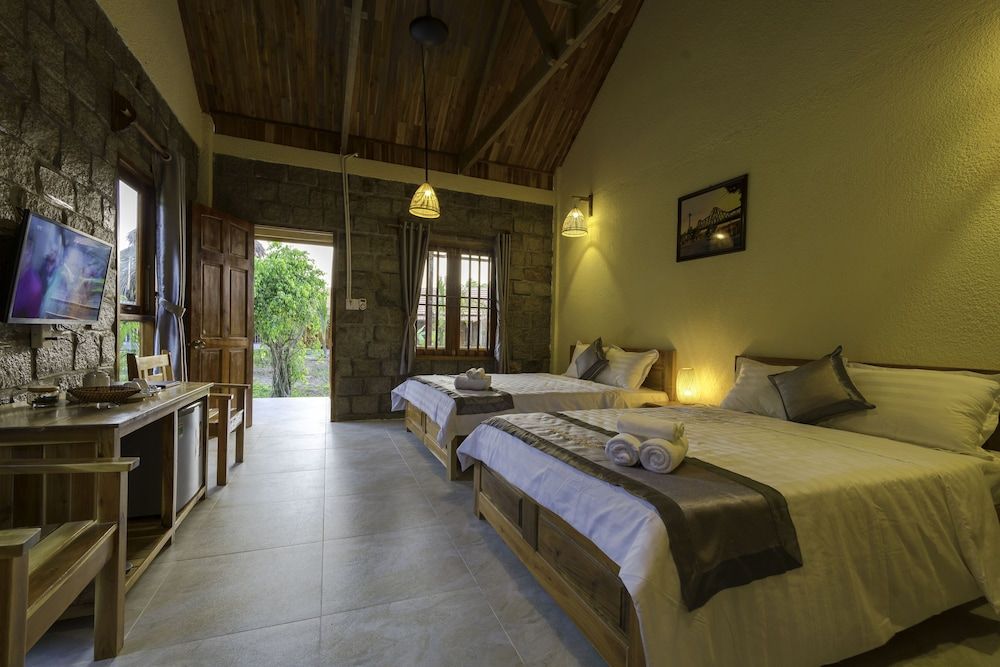 Family Cottage, Balcony