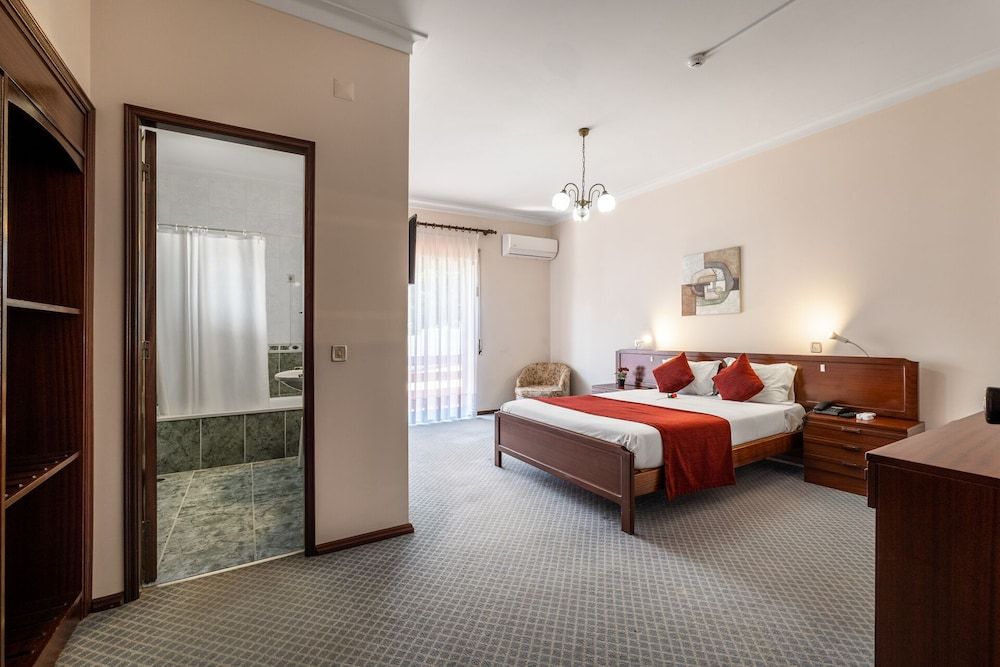 HOTEL COLMEIA MONTE REAL Standard Twin Room 7
