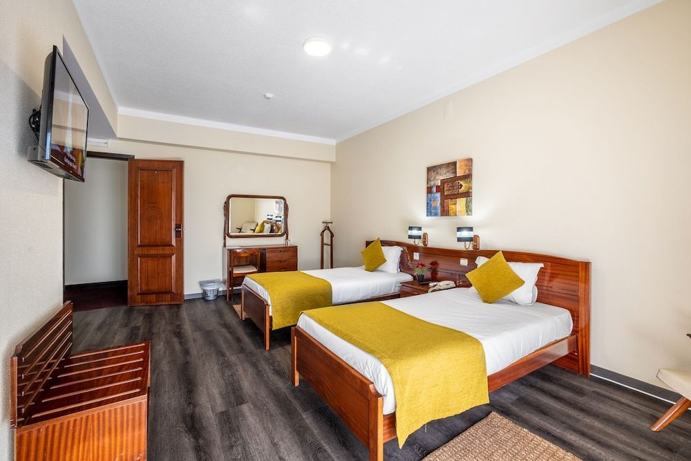 HOTEL COLMEIA MONTE REAL Standard Twin Room 2