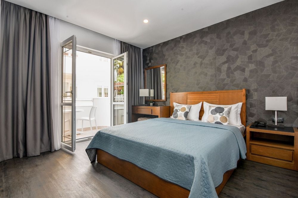Standard Triple Room, Garden View