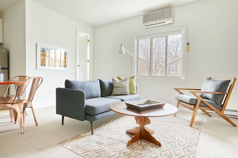 Signature Apartment (Self Check-in with Virtual Front Desk)