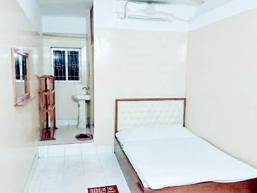 undefined Hotel Shalimar Int'l 7