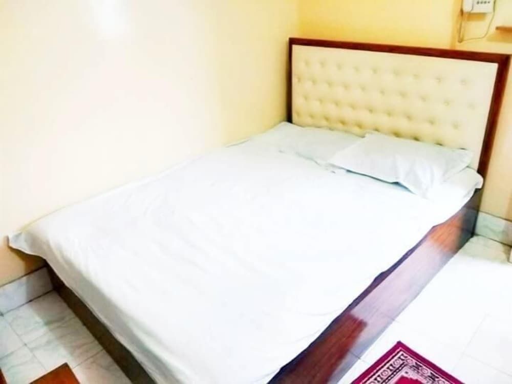 undefined Hotel Shalimar Int'l 8