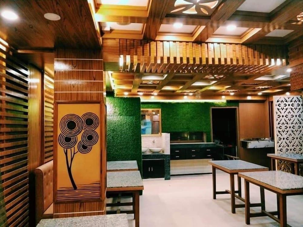 undefined Hotel Shalimar Int'l 10