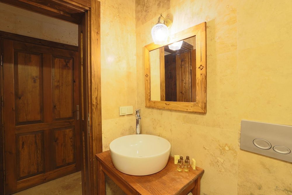 Balloon View Hotel Deluxe Double Room 7