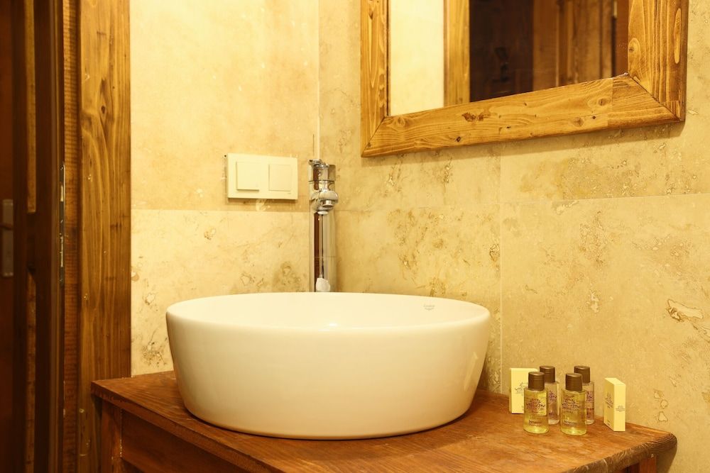 Balloon View Hotel Deluxe Double Room 6